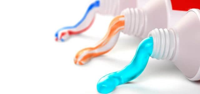 Hay dentífricos con diferentes colores