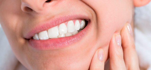 Las prótesis dentales pueden tener problemas